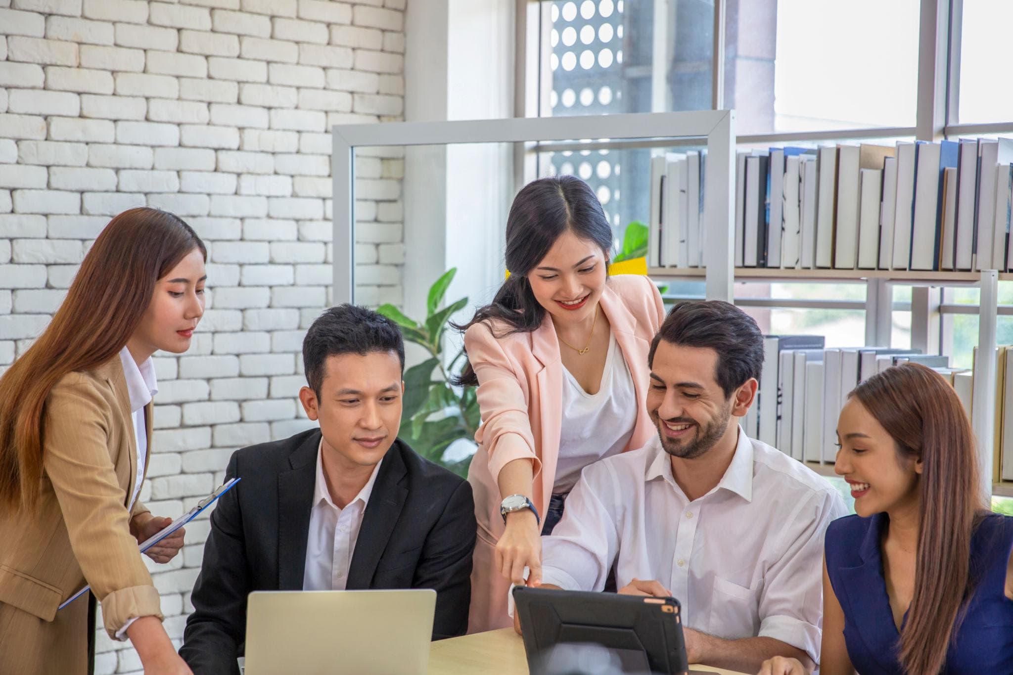 Car dealership sales tracking dashboard for business operations